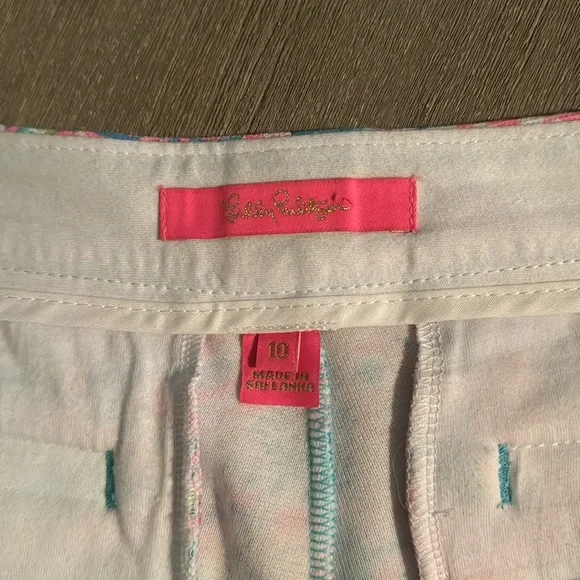 Lilly Pulitzer Women's Floral Pink and Blue Scalloped Hem Shorts - Picture 3 of 5